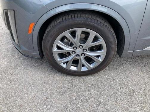 Photo 4 of 28 of 2020 Cadillac XT6 Sport AWD