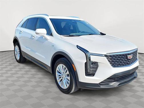 2024 Cadillac XT4 Luxury