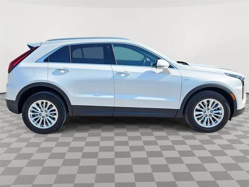 2024 Cadillac XT4 Luxury