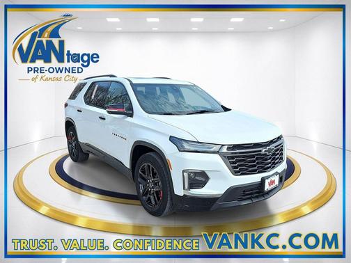 Summit White 2023 Chevrolet Traverse Premier