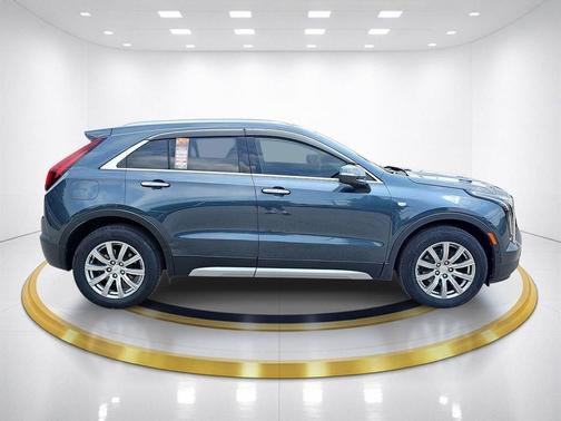 Shadow Metallic 2019 Cadillac XT4 Premium Luxury