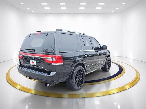 2015 Lincoln Navigator Base