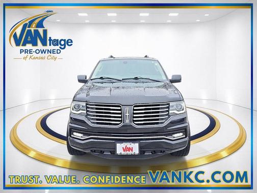 2015 Lincoln Navigator Base