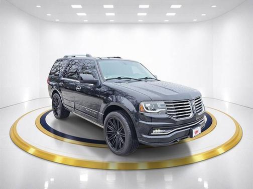 2015 Lincoln Navigator Base