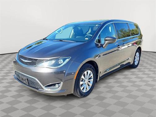 2018 Chrysler Pacifica Touring Plus