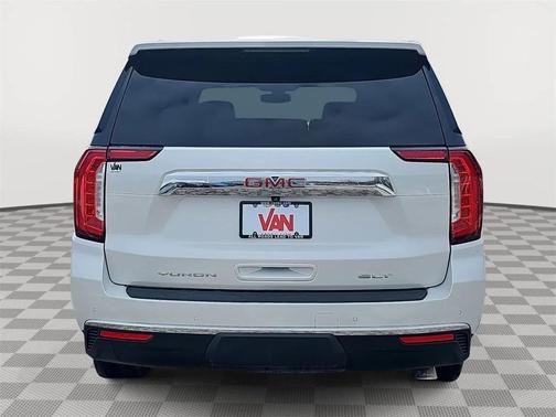 2022 GMC Yukon SLT