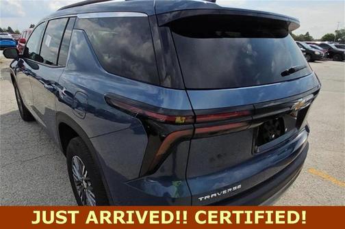 2025 Chevrolet Traverse LT