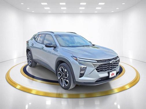 Sterling Gray Metallic 2025 Chevrolet Trax FWD 2RS