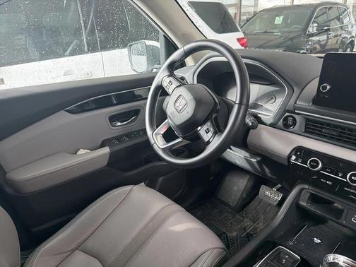 2023 Honda Pilot AWD EX-L 7 Passenger