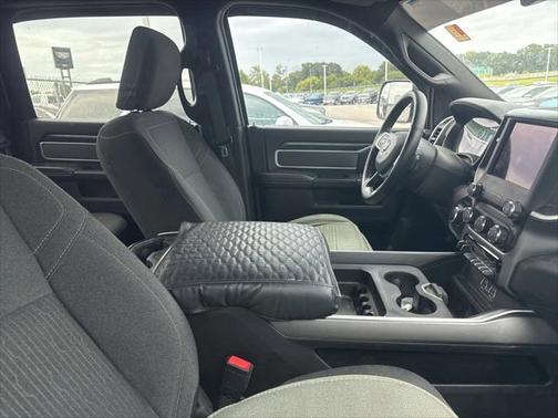 2020 RAM 2500 Big Horn Crew Cab 4X4 6'4' Box