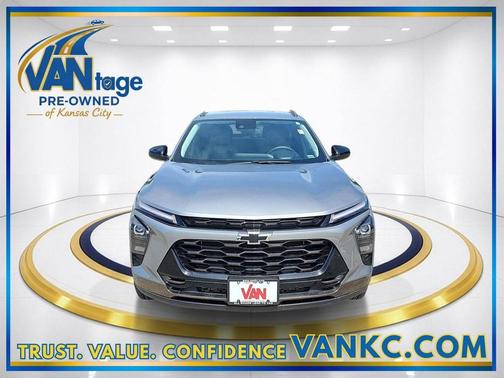 Sterling Gray Metallic 2025 Chevrolet Trax FWD ACTIV