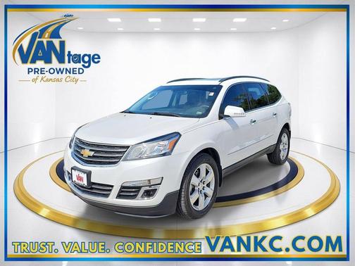 Iridescent Pearl Tricoat 2016 Chevrolet Traverse LTZ