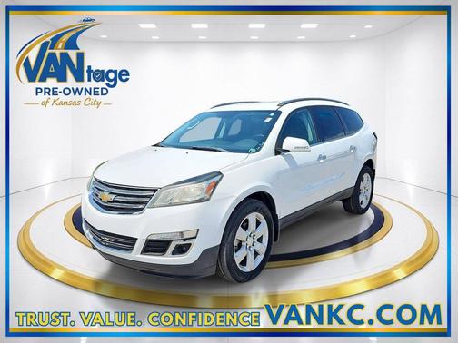 Summit White 2016 Chevrolet Traverse 1LT