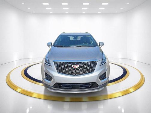 Argent Silver Metallic 2026 Cadillac XT5 Premium Luxury