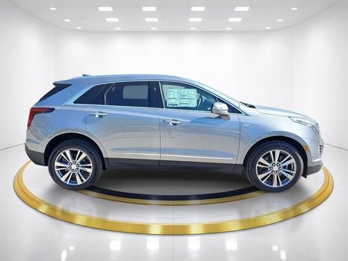 Argent Silver Metallic 2026 Cadillac XT5 Premium Luxury