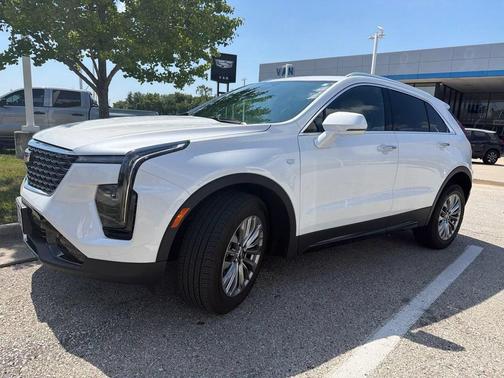 Crystal White Tricoat 2024 Cadillac XT4 Premium Luxury