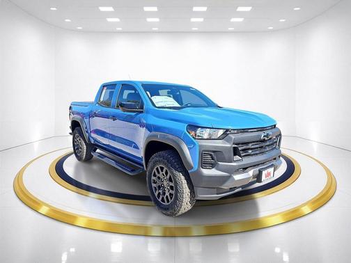 Reef Blue Metallic 2026 Chevrolet Colorado Trail Boss