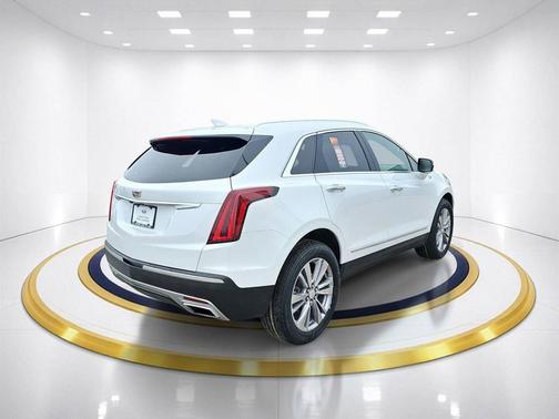 Mary Kay Pearl Tri-Coat V 2024 Cadillac XT5 Premium Luxury