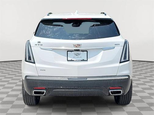 2025 Cadillac XT5 Sport