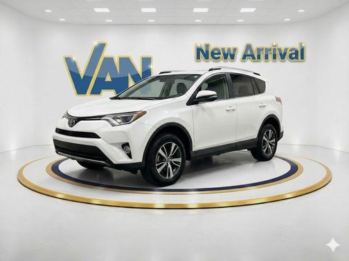 Super White 2017 Toyota RAV4 XLE
