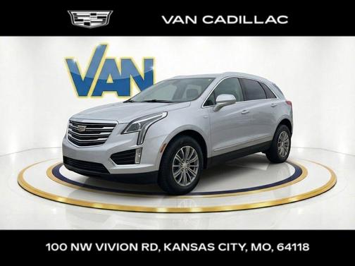 Radiant Silver Metallic 2017 Cadillac XT5 Luxury