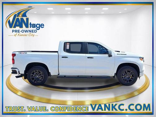 Summit White 2026 Chevrolet Silverado 1500 Custom