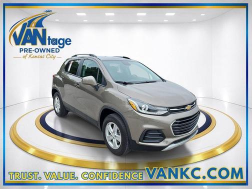 Stone Gray Metallic 2022 Chevrolet Trax LT