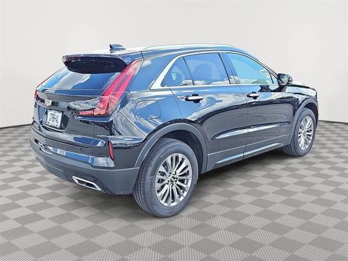 2025 Cadillac XT4 Premium Luxury