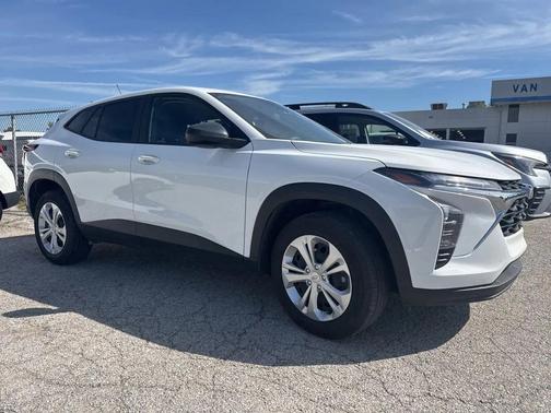 2025 Chevrolet Trax LS