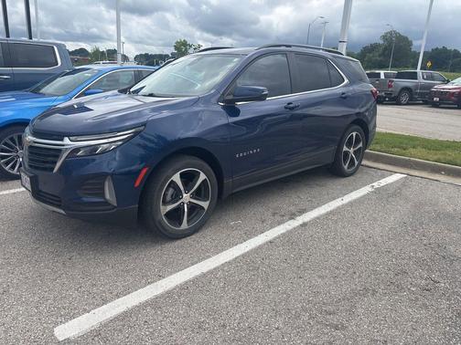 Blue Glow Metallic 2022 Chevrolet Equinox 1LT