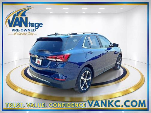 Blue Glow Metallic 2022 Chevrolet Equinox 1LT
