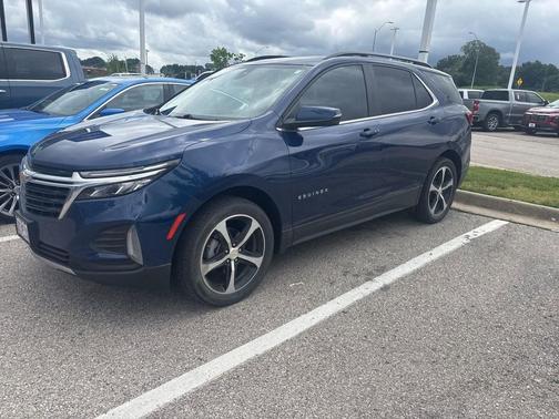 Blue Glow Metallic 2022 Chevrolet Equinox 1LT
