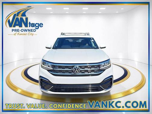 White 2021 Volkswagen Atlas Cross Sport 3.6L V6 SE w/Technology R-Line