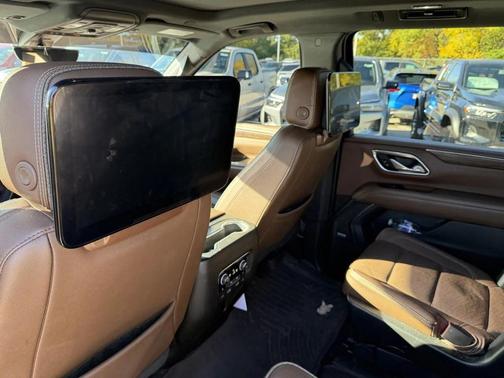 2021 Chevrolet Suburban 4WD High Country