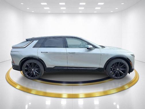 Argent Silver Metallic 2027 Cadillac LYRIQ Premium Sport