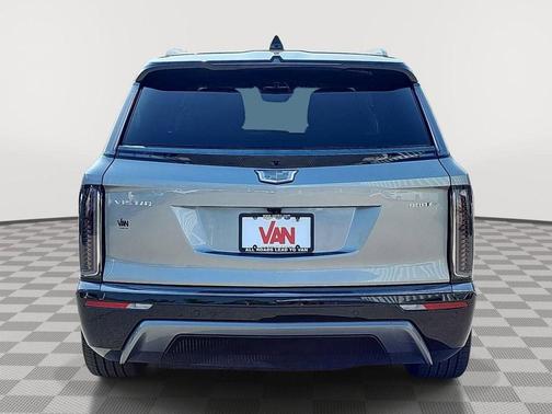 Argent Silver Metallic 2026 Cadillac VISTIQ Sport