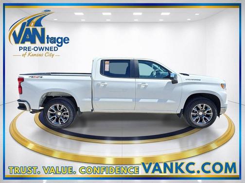 Summit White 2022 Chevrolet Silverado 1500 LT