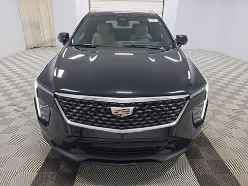 Stellar Black Metallic 2025 Cadillac XT4 Premium Luxury