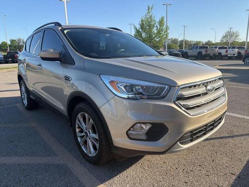 White 2017 Ford Escape SE