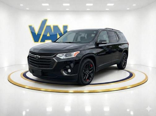 Mosaic Black Metallic 2020 Chevrolet Traverse Premier