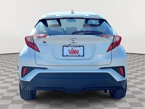 2021 Toyota C-HR LE