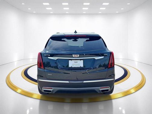 Emerald Lake Metallic 2025 Cadillac XT5 Premium Luxury
