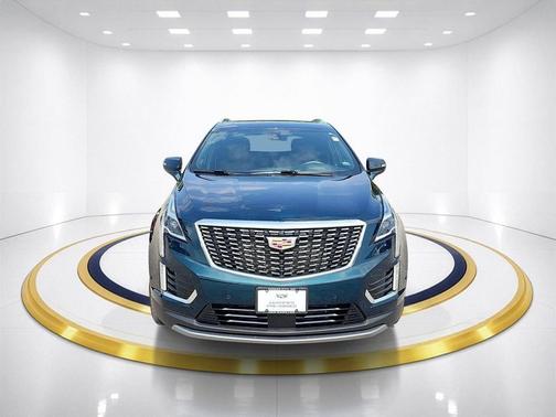 Emerald Lake Metallic 2025 Cadillac XT5 Premium Luxury