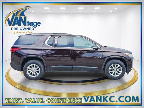 Black Cherry Metallic 2020 Chevrolet Traverse LT Cloth