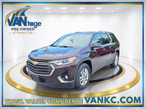 Black Cherry Metallic 2020 Chevrolet Traverse LT Cloth