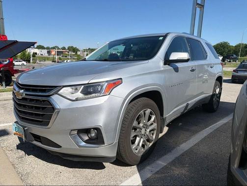 Silver Ice Metallic 2019 Chevrolet Traverse Premier