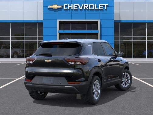 Mosaic Black Metallic 2026 Chevrolet Trailblazer LS