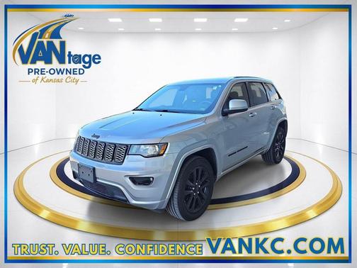 Billet Silver Metallic Clearcoat 2017 Jeep Grand Cherokee Altitude