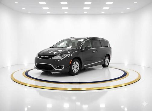 2018 Chrysler Pacifica Touring-L