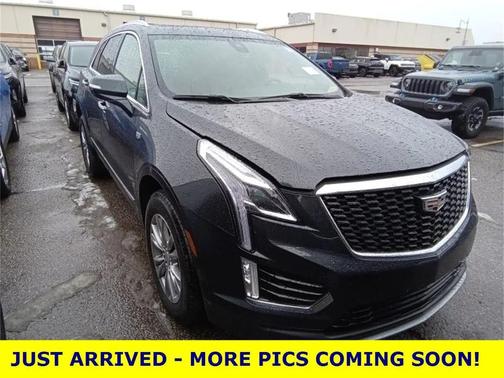 2022 Cadillac XT5 Premium Luxury